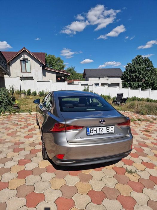 Lexus IS300h hybrid, automat, facelift, in garantie
