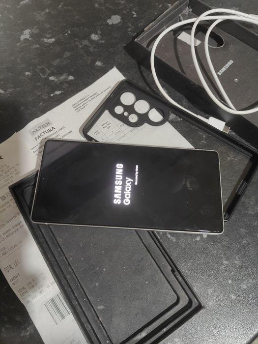 Samsung S25 ultra 256 GB  garanție 9 luni