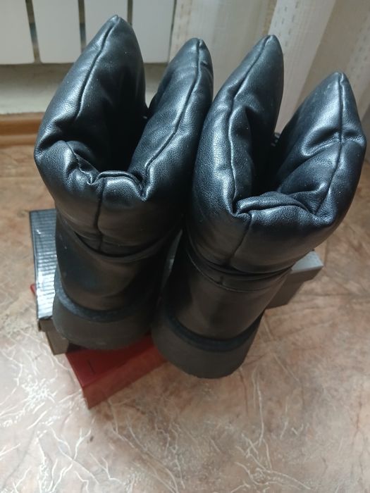 Продам угги дутыши