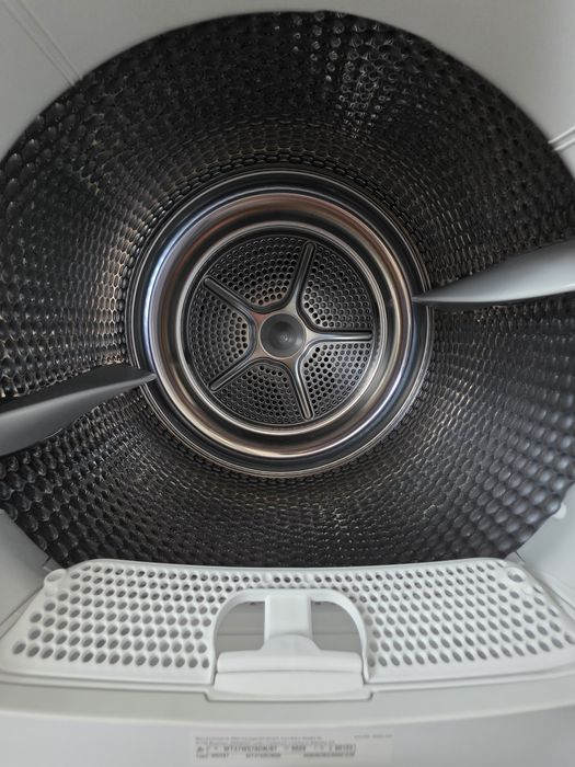 Сушилня с термопомпа Siemens iQ700