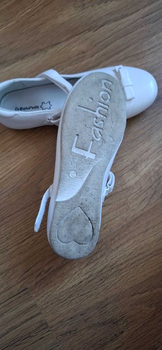 Pantofiori albi eleganti fetite mărimea 32