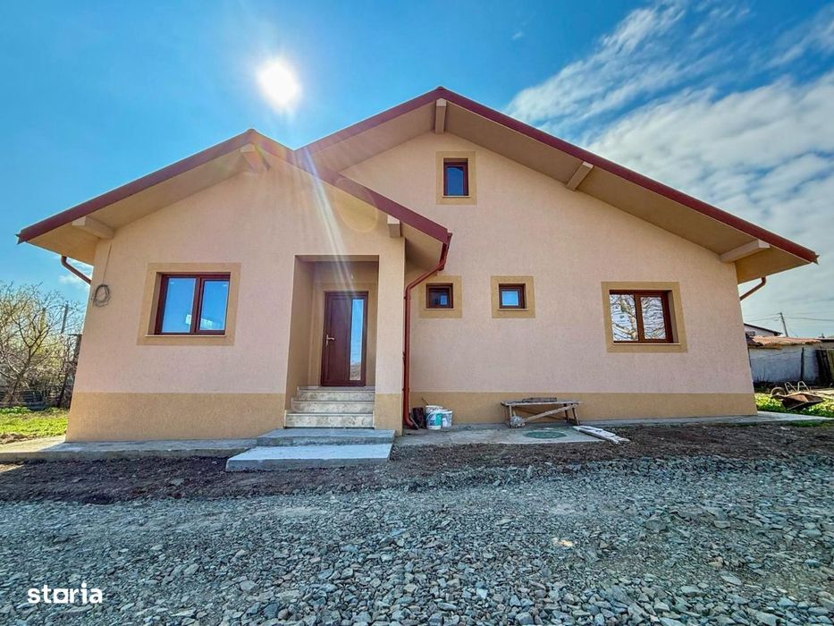 CASĂ LA COMANDĂ | 3 Camere | Lumina