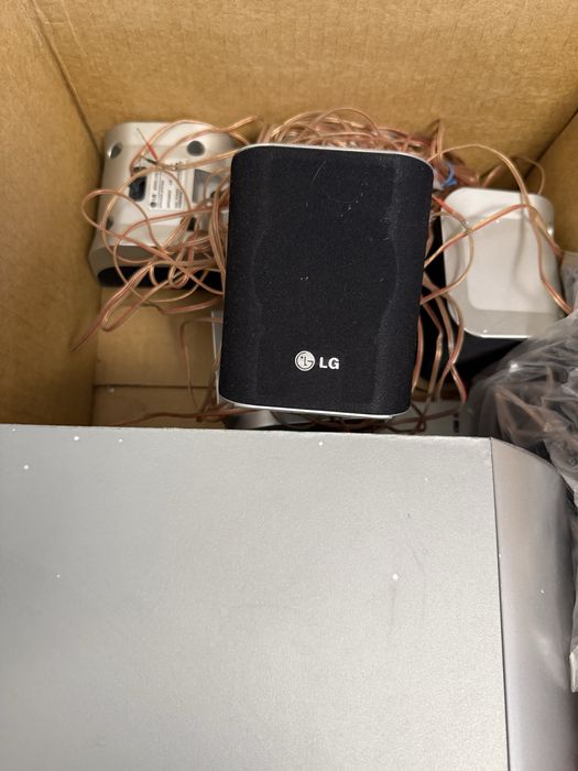 Продам буфер с  5 колонками