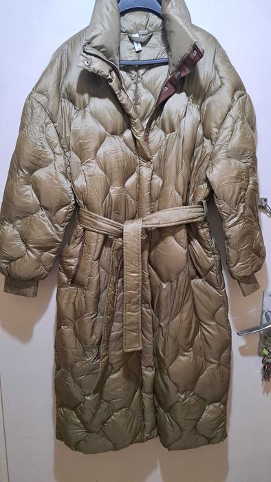 Пухенка дълга на Mango ,размер М по етикет ,пълнеж гъши пух