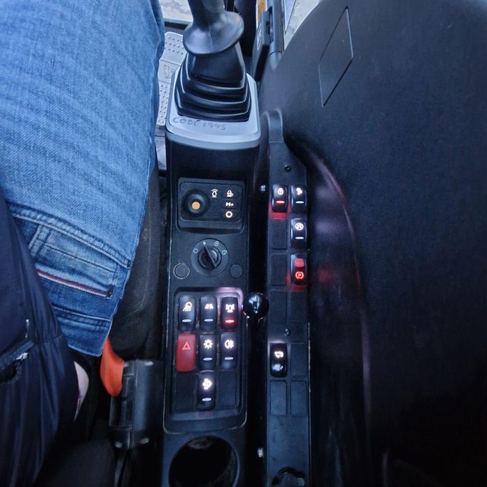 Vand excavator JCB  JS 160W + 18 TONE ,2021