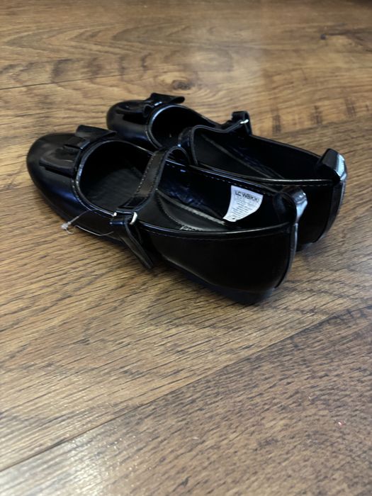 Детски пантофи номер 32 необувани