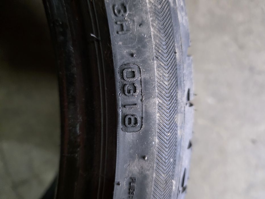 2 anvelope 255 35 R 19 Bridgestone Run Flat Vara