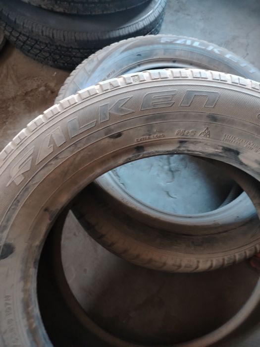 Продам пару баллонов 235 /60 р18