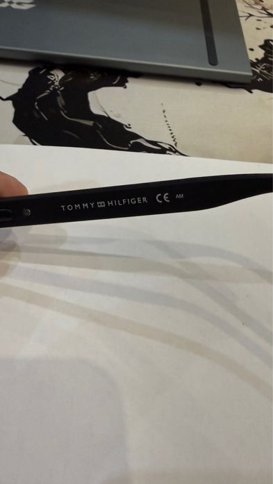 Продам очки Tomy Hilfiger