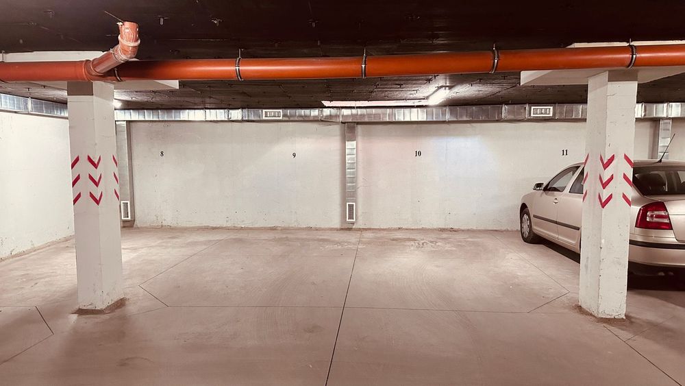 Дава се под наем Гараж / Паркомясто в Варна, Център - 12 кв.м за 153 € - Снимка #1