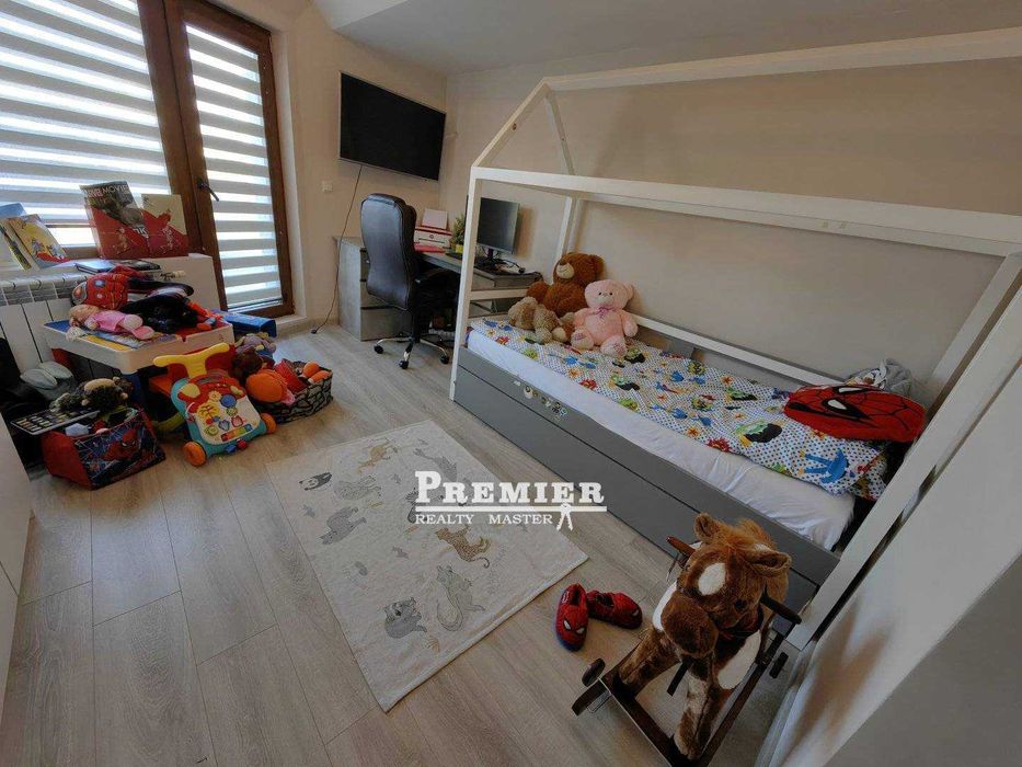 Продава се Тристаен апартамент в Бургас, Лазур - 138 кв.м за 1602 €/кв.м - Снимка #7