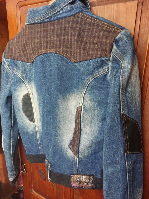 Дамско дънково яке