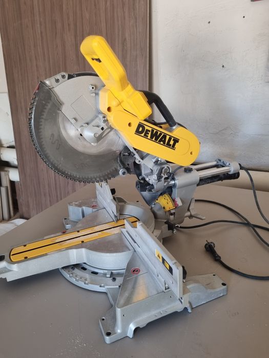 Углорез Тарцовка DeWALT