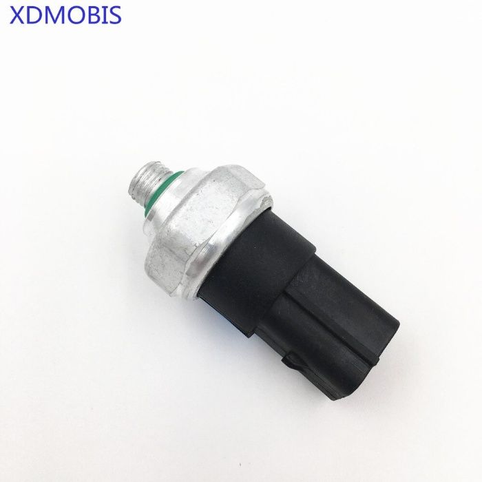 Senzor NOU presiune AC A/C Hyundai Tucson Sonata Coupe Kia 97752-2d000