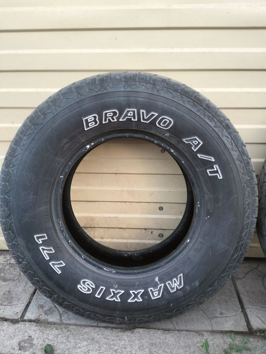 Продам автошины 235/75/15