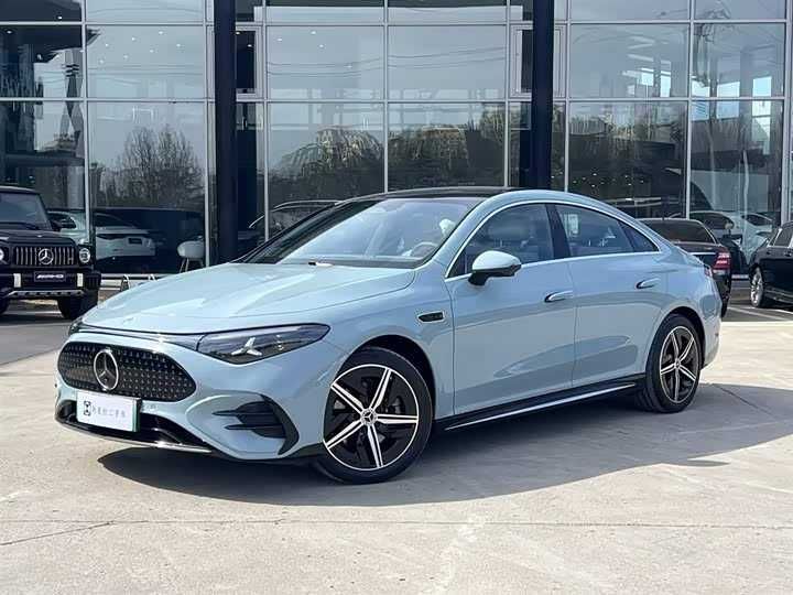 Mercedes-Benz CLA 300L PHEV 2025