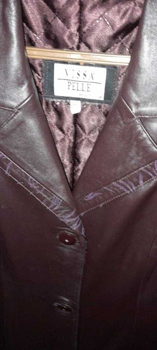 Продам  демисезонное, кожаное пальто.