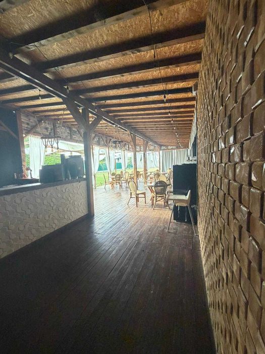 Restaurant functional + casa P+M + 2500 mp teren in Comana