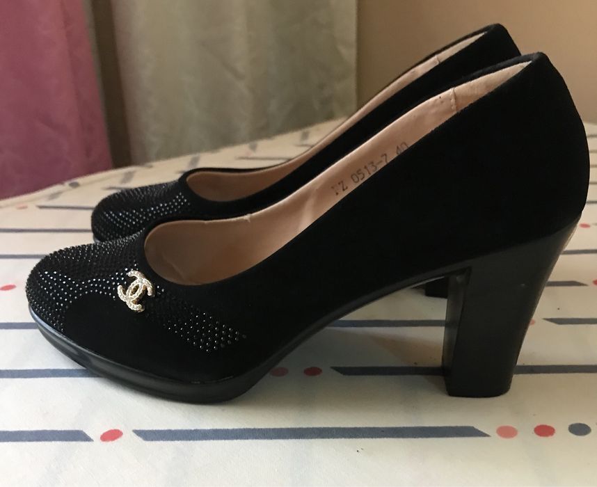 Ayollar uchun tufli 80 000 so’m