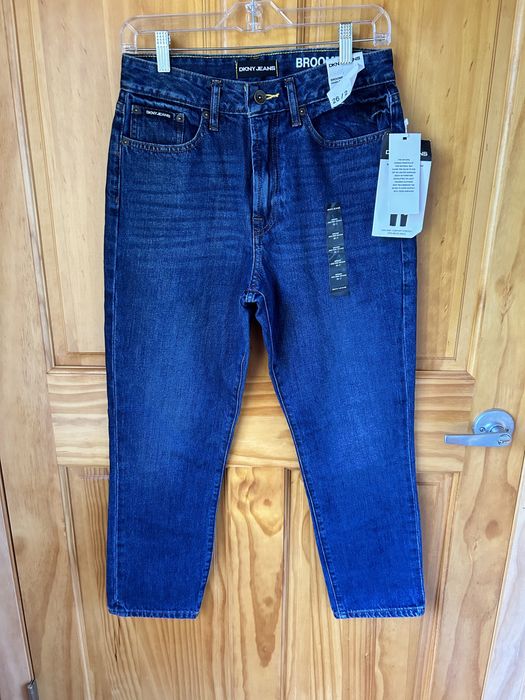 Джинсы mom от бренда DKNY Jeans