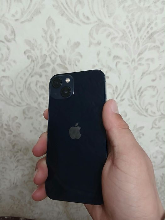 продаю айфон 13 б/у коробкой