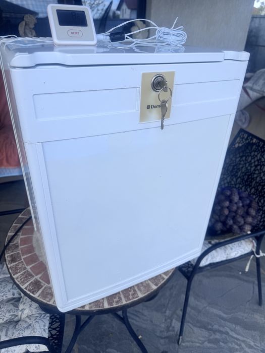 Frigidere profesionale 12 & 220 v