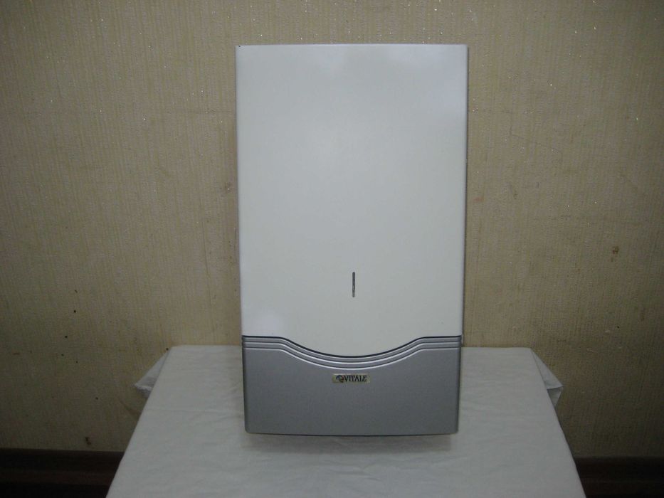 Водонагреватель проточный газовый VITALE 12лт оригинал отличном состоя