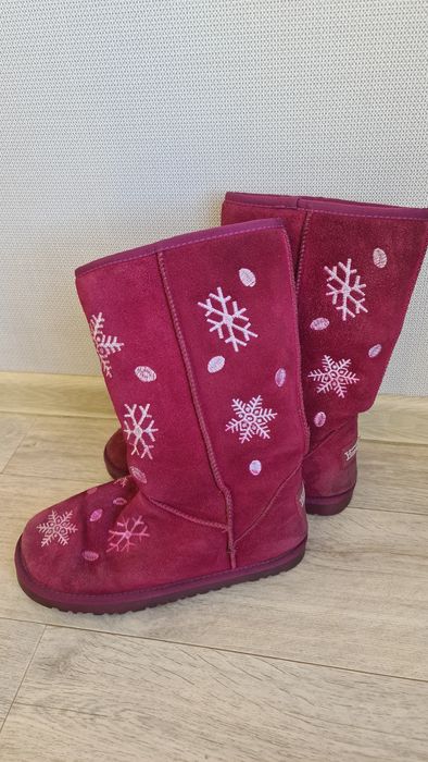 Продаю женские угги!