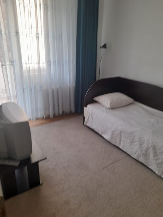 Inchiriez Apartament zona Precista