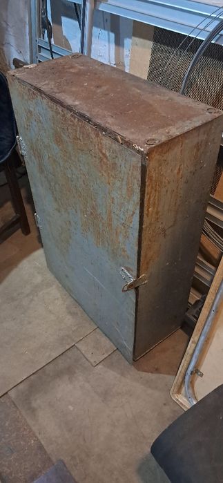 Сеиф железный  самодельный