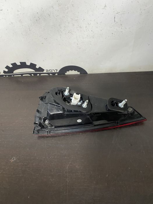 Stop dreapta led pe haion Infiniti Qx30 an 2016-2019