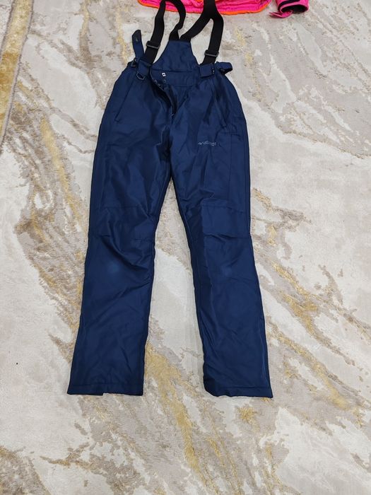 Лыжный костюм на девочку 9-10лет