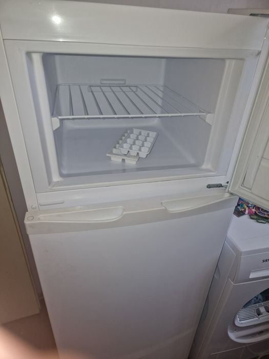 Хладилник с добро състояние
