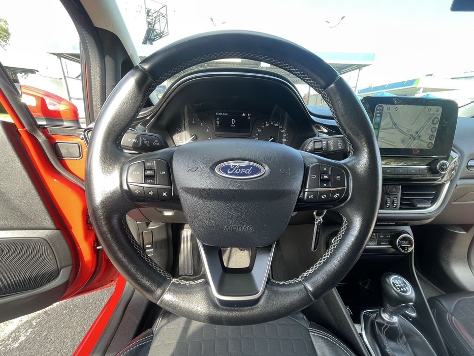 Прадавам Ford Fiesta 2019 г Titanium