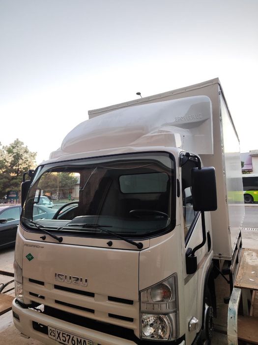 ISUZU yuk avtomobillari uchun korona vetrovik