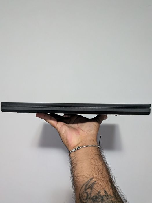 Thinkpad x270 i5 4gb ssd 128