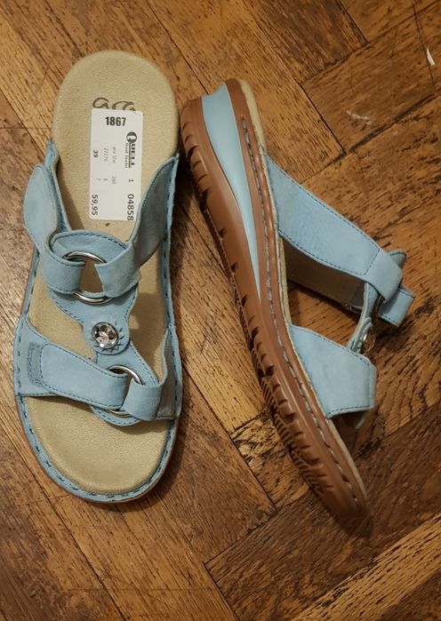 Sandale din piele Ara