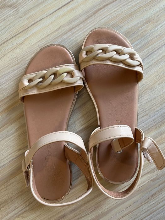 Сандали с лепяща закопчалка