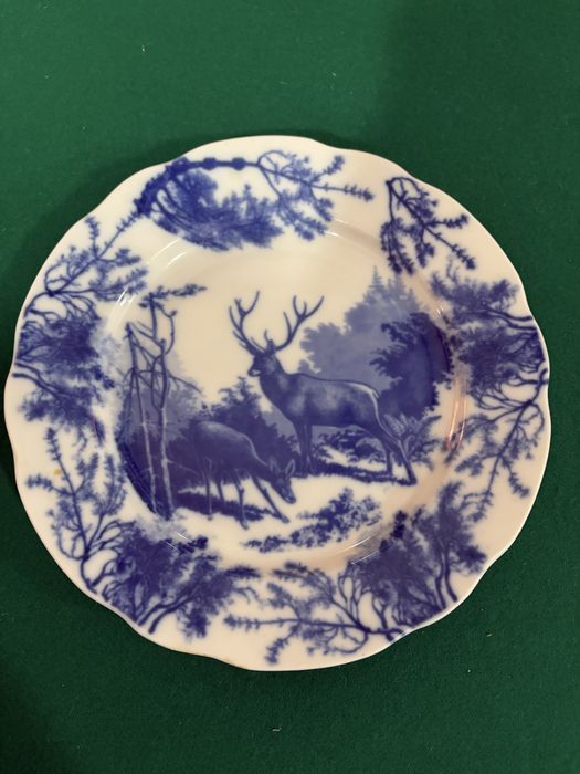 Продам декоративную тарелку