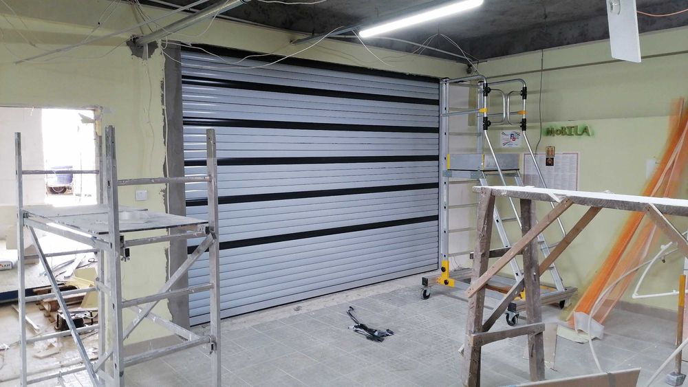 Usi  garaj rulou Sebe