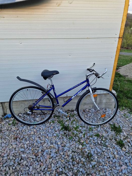 Vând bicicletă cursieră