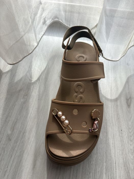 Чисто нови женски сандали CROCS 39-40