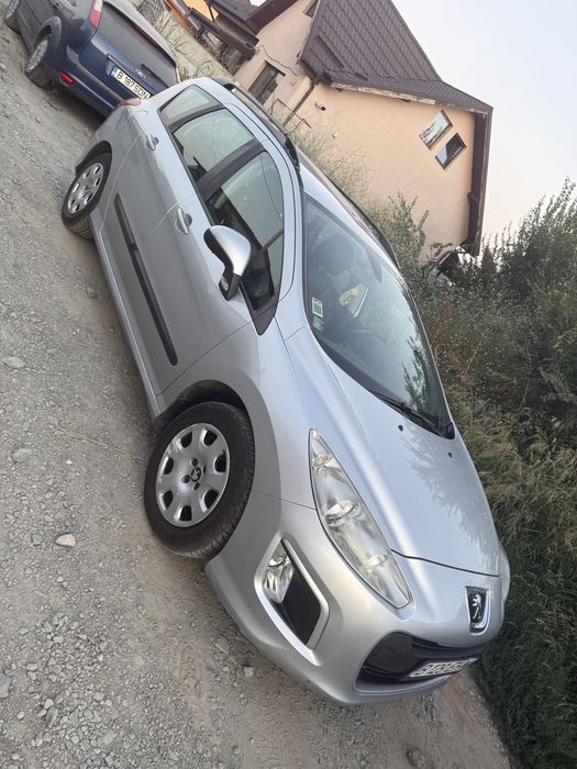 Peugeot 308 SW e-HDi – 241.190 km / An fabricatie 2012 – 3.850 € negociabil
