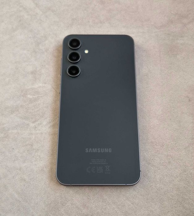 Телефон Samsung S23fe