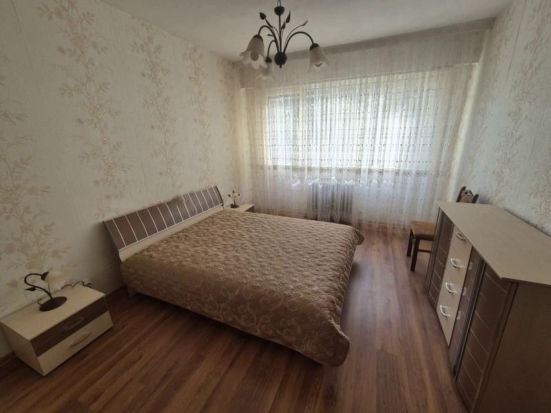 Дава се под наем Четиристаен апартамент в София, Свобода - 93 кв.м за 698.19 € - Снимка #3