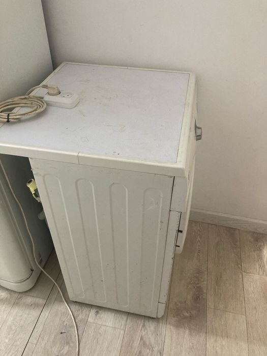 Продам стиральную машину