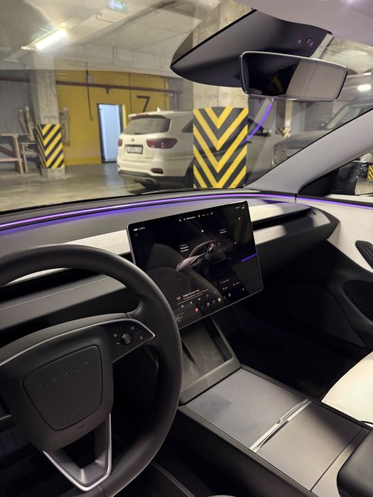 Тесла модел 3 2024