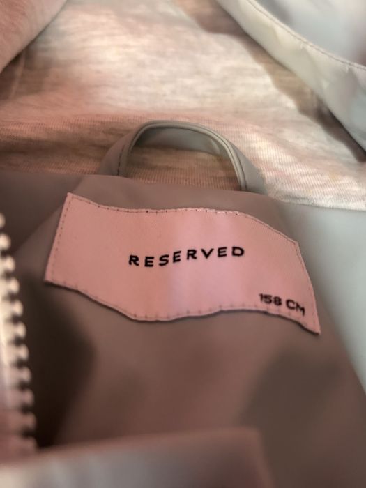 geacă unisex.