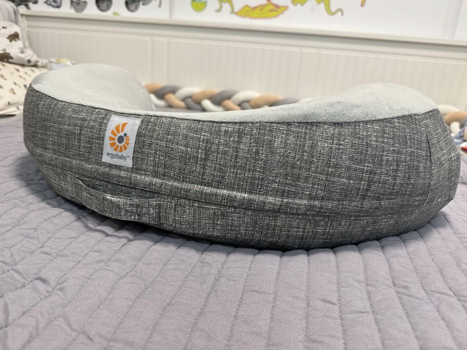 Perna alaptare multifunctionala Ergobaby NOUA