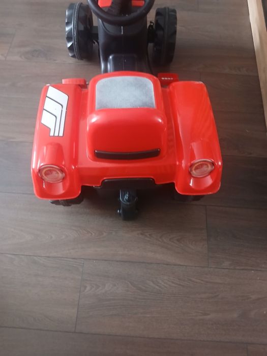 Tractoras pentru copiii